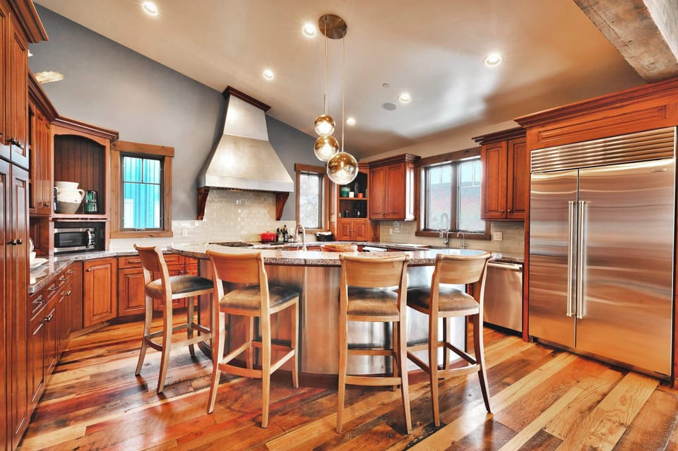 Kitchen: Drip coffee maker, Nespresso, air fryer, Crockpot, blender, waffle maker, cooking utensils, tableware
