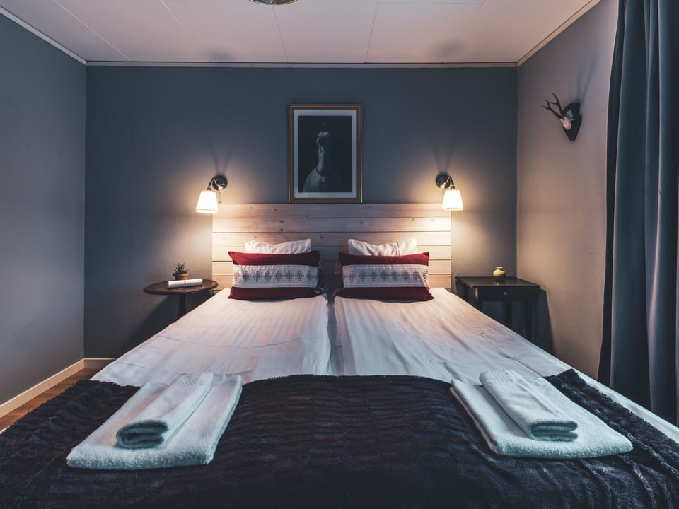 Double or Twin Room, Shared Bathroom | Cribs (free), WiFi (free), bed sheets