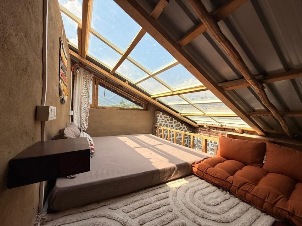 Deluxe Room, Mountain View | Egyptian cotton sheets, premium bedding, memory foam beds