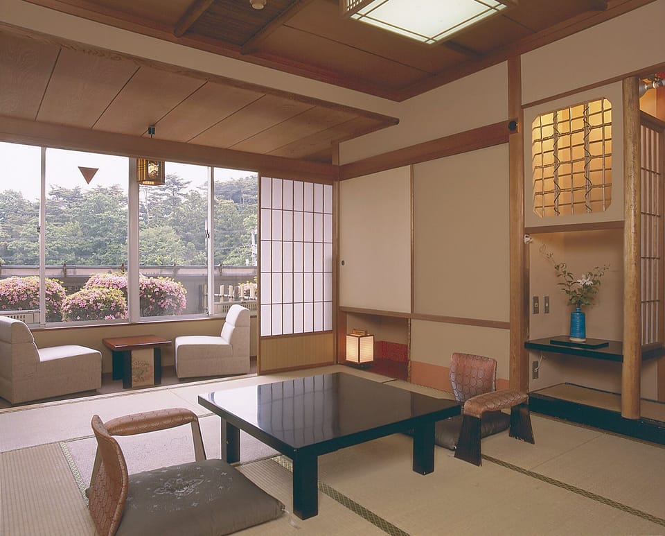 Japanese Style Room 10 Tatami Mats | In-room safe, desk, laptop workspace, iron/ironing board