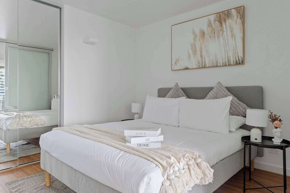 Chic Apartment by Southern Cross, Free Parking Apartment in Melbourne