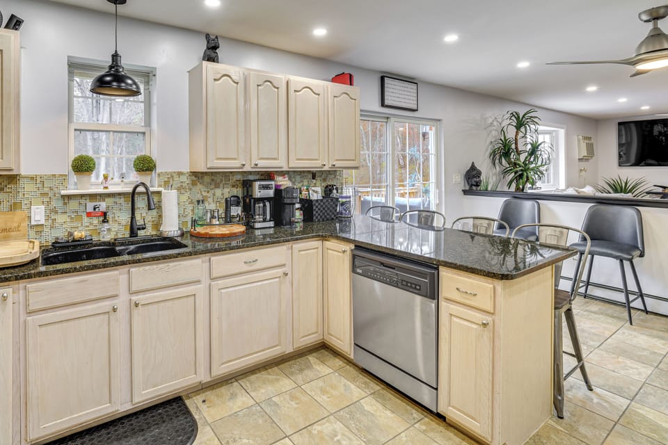 Kitchen | 1st Floor | Cooking Basics | Toaster | Blender | Coffee Makers