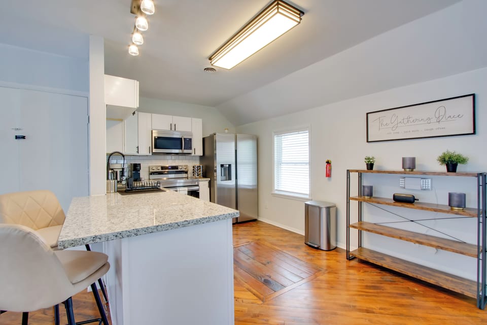 Kitchen | Keurig Coffee Maker | Electric Kettle | Toaster