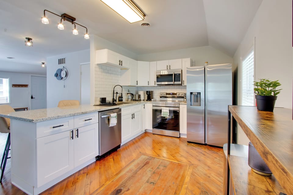Kitchen | Cooking Basics | Single-Story Unit