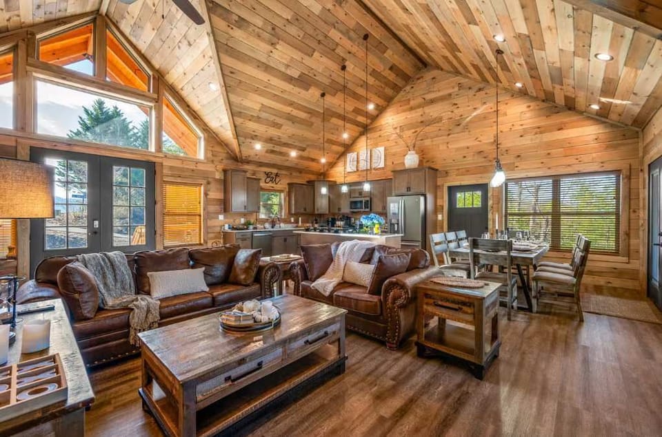 Cozy cabin living with plenty of room for everyone to unwind.