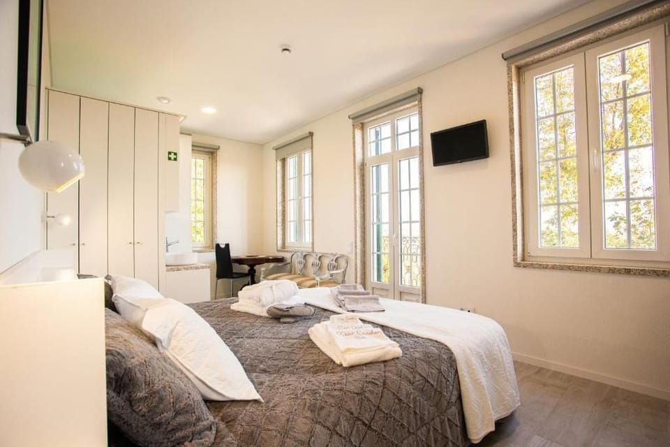 Deluxe Suite, Balcony, Garden View | Free WiFi
