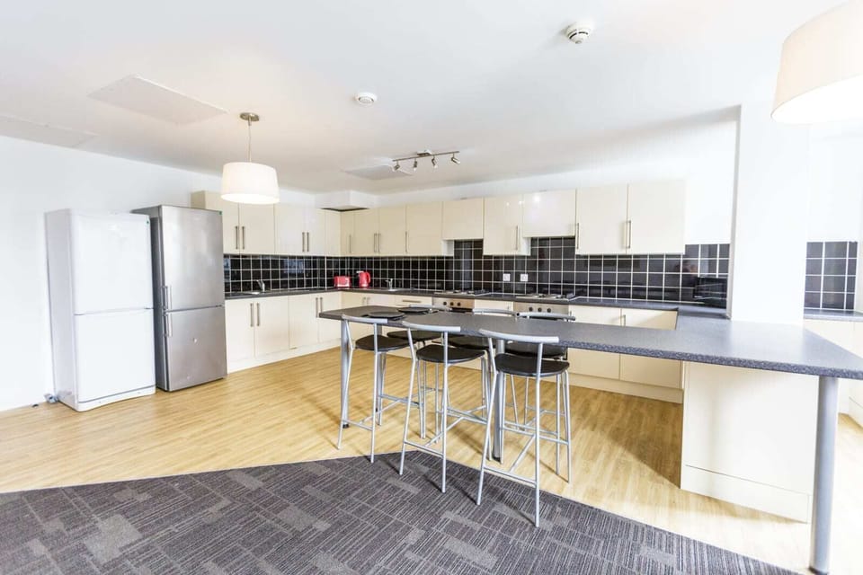 Single Room, Non Smoking | Shared kitchen