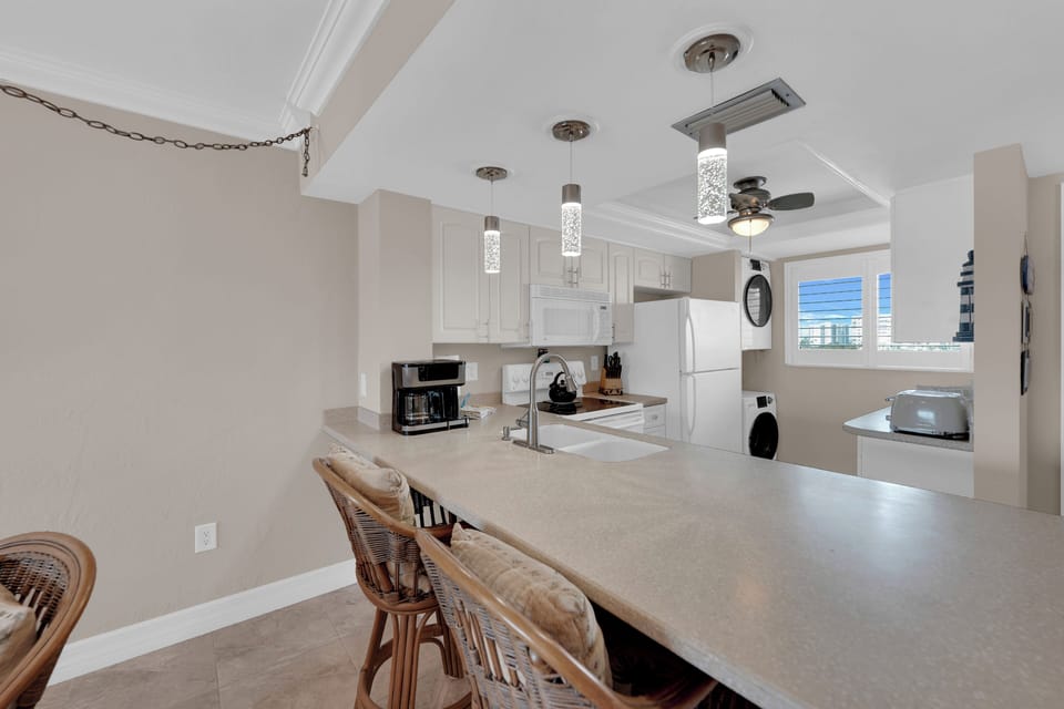 Breakfast bar at your island vacation rental