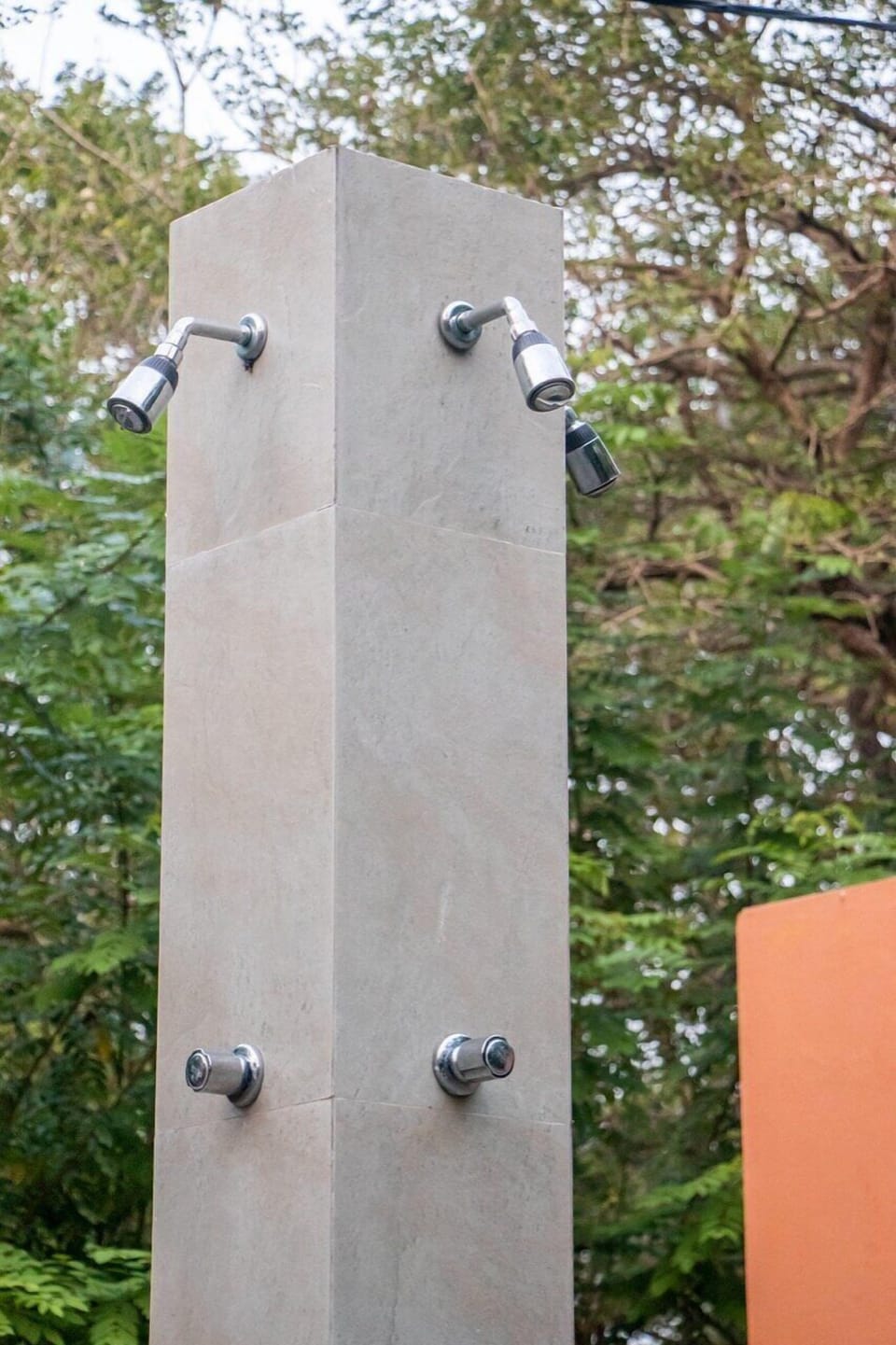 Comfort Shared Dormitory | Bathroom | Shower, rainfall showerhead, free toiletries, hair dryer