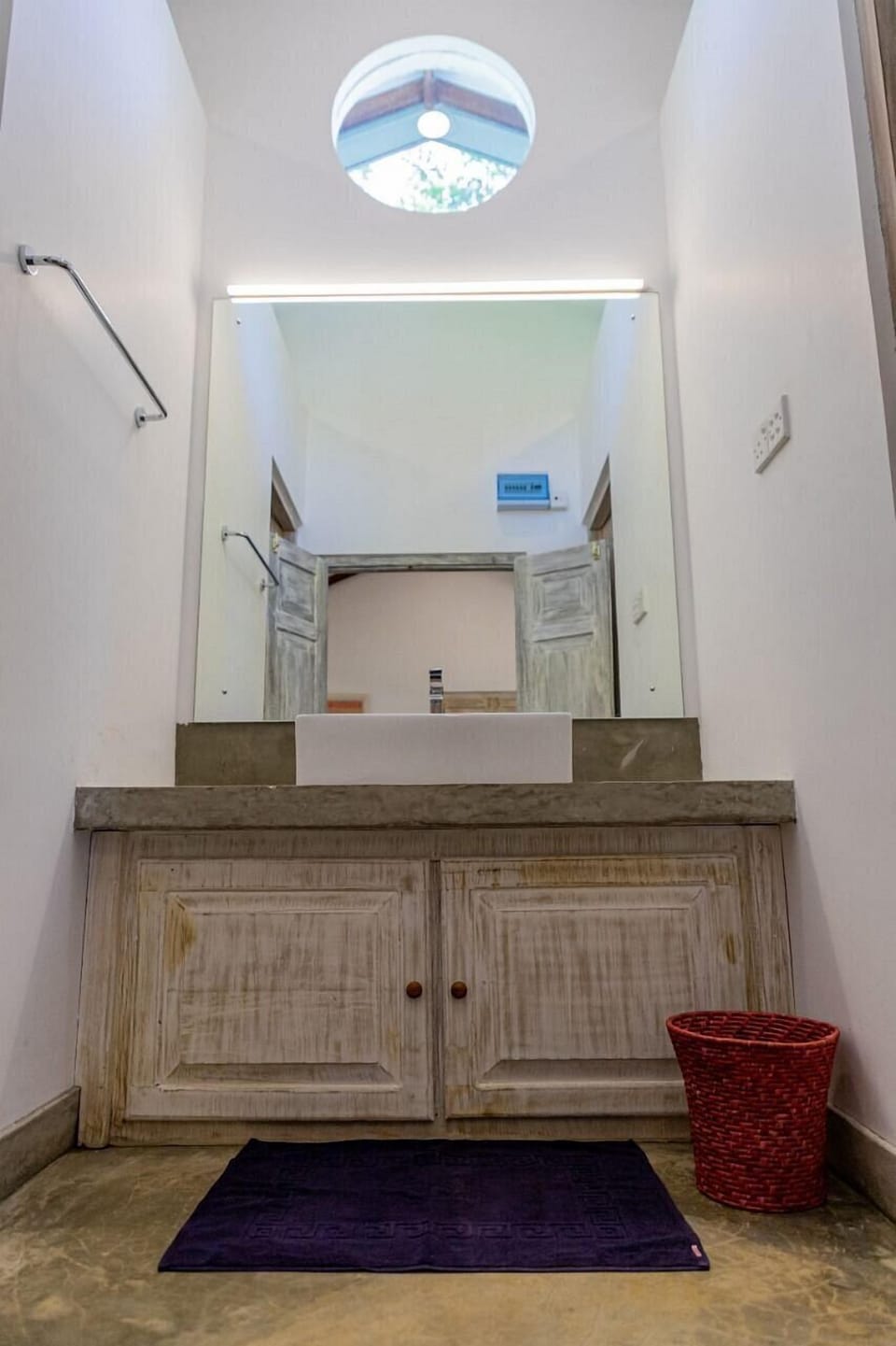Deluxe Double Room, Patio, Garden View | Bathroom | Shower, rainfall showerhead, free toiletries, hair dryer