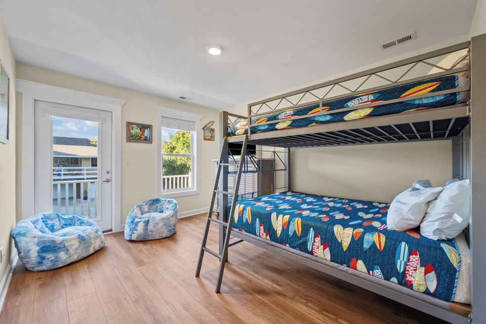 Full Over Full Bunk Room