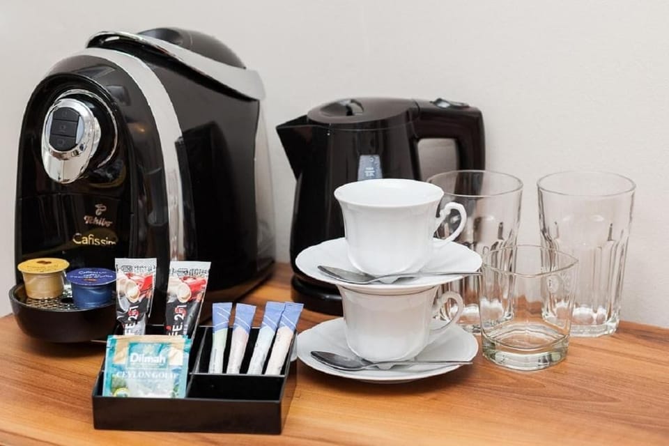 Coffee/tea maker