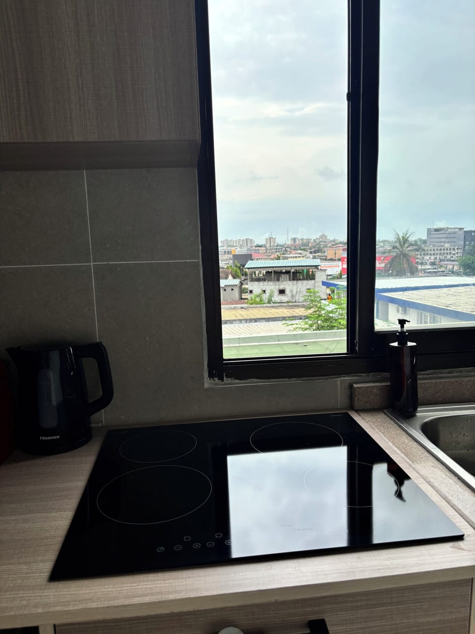 Comfort Apartment | Private kitchen | Fridge, microwave, oven, stovetop