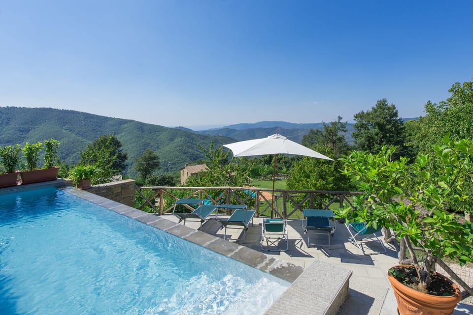 Seasonal outdoor pool, an infinity pool