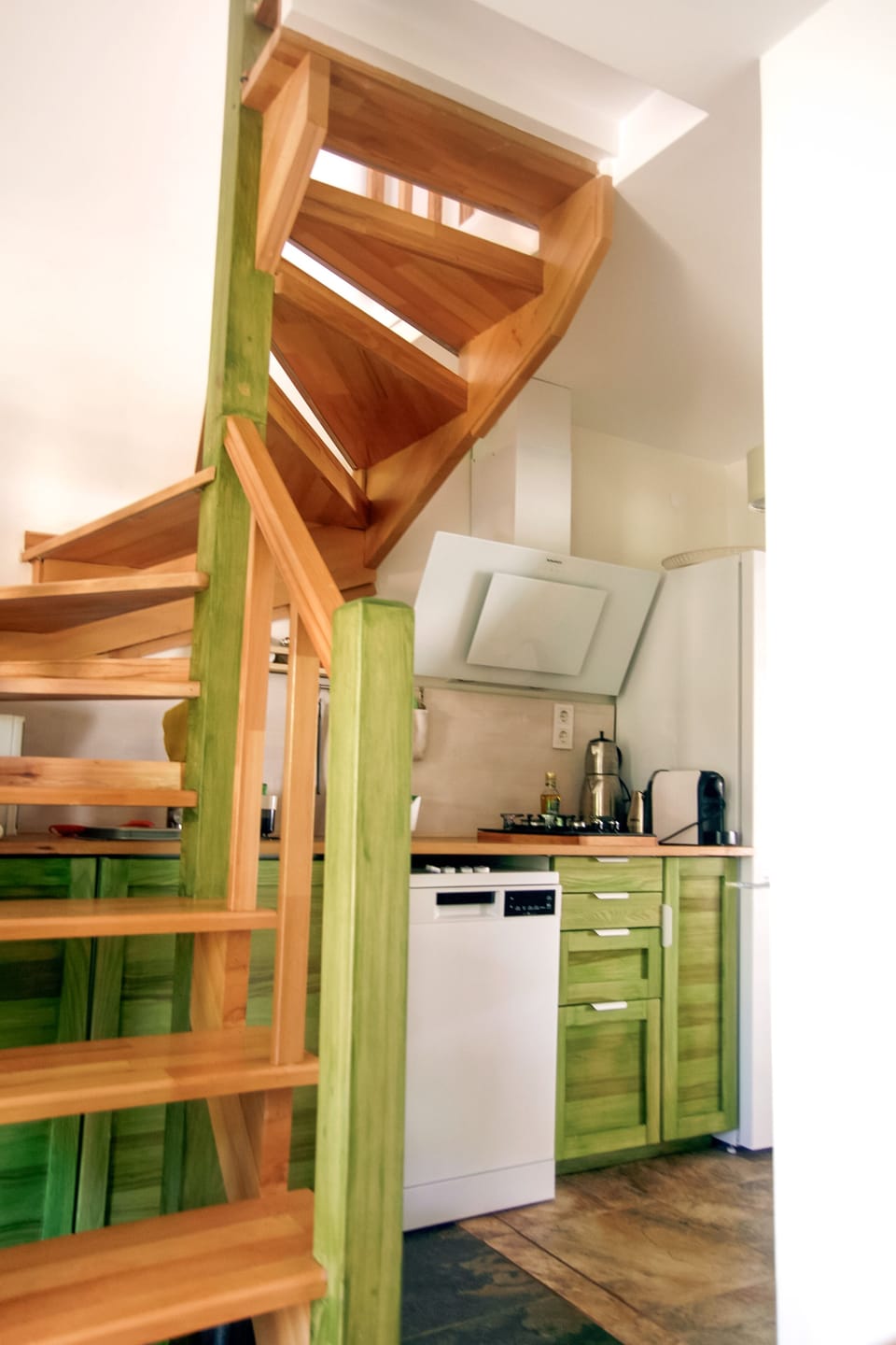 Luxury Apartment | In-room safe, desk, soundproofing, free cribs/infant beds