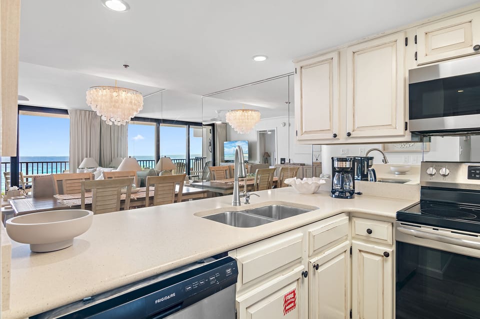 Be Still 30A - Seagrove - Kitchen