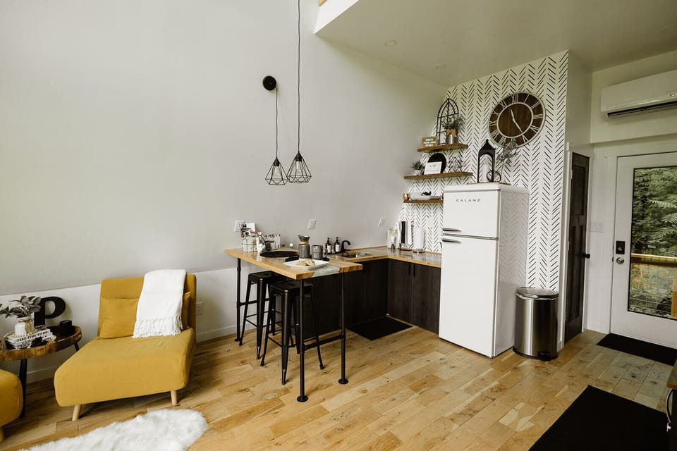 Living Room / Lounge