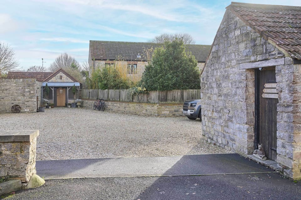 Tin Bath, Aller - Host & Stay