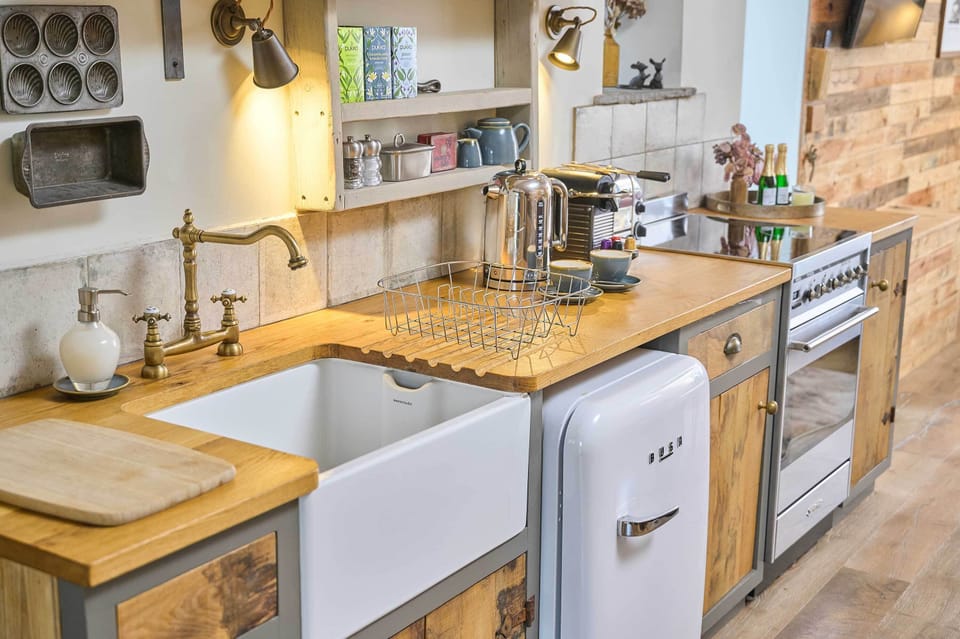 Tin Bath, Aller - Host & Stay