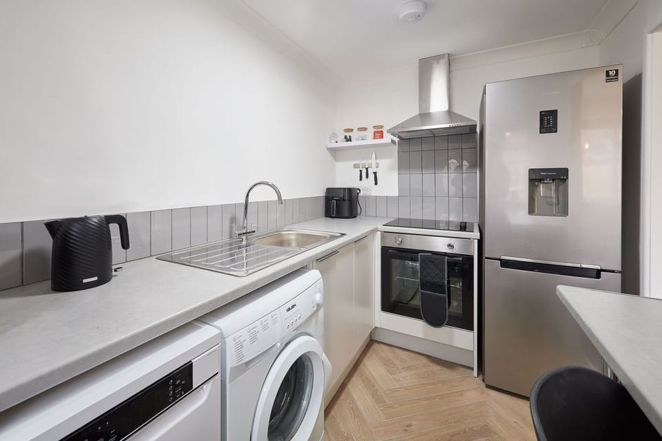 Osprey Drive, Blyth - Host & Stay