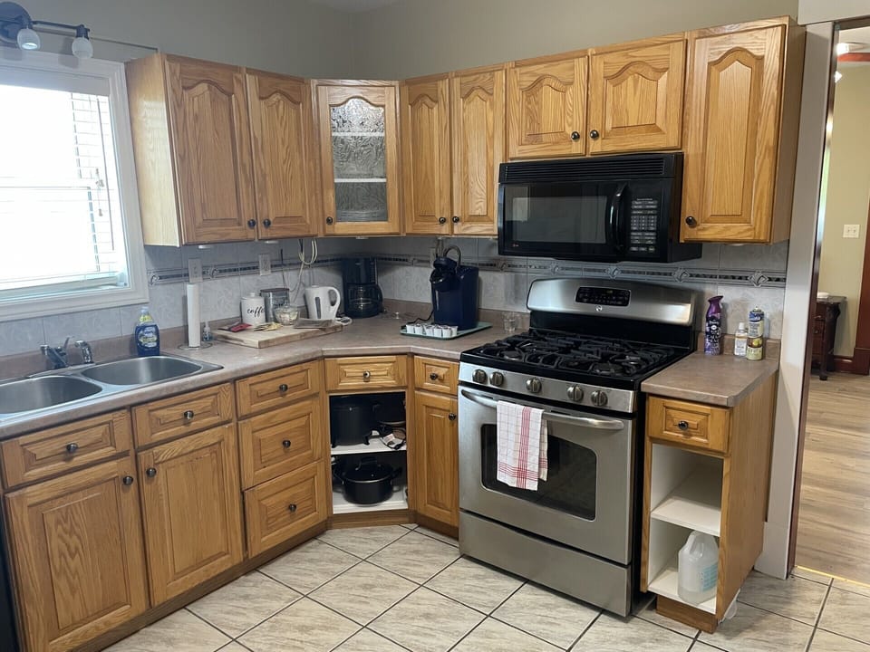 Deluxe House, Balcony, City View | Private kitchen | Fridge, microwave, oven, dishwasher