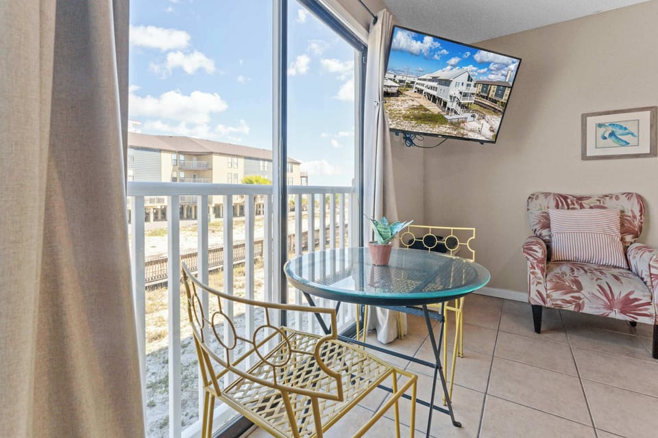 Sit and enjoy your morning coffee with indirect views of the gulf.