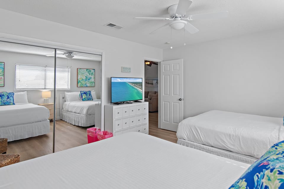 Guest bedroom