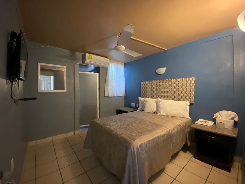 Room, 1 Double Bed | Iron/ironing board, free WiFi, bed sheets, wheelchair access