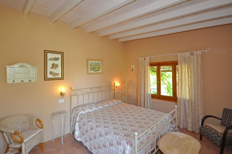 Panoramic Villa, 3 Bedrooms (Casa Cipressi) | 3 bedrooms, desk, free cribs/infant beds, free WiFi