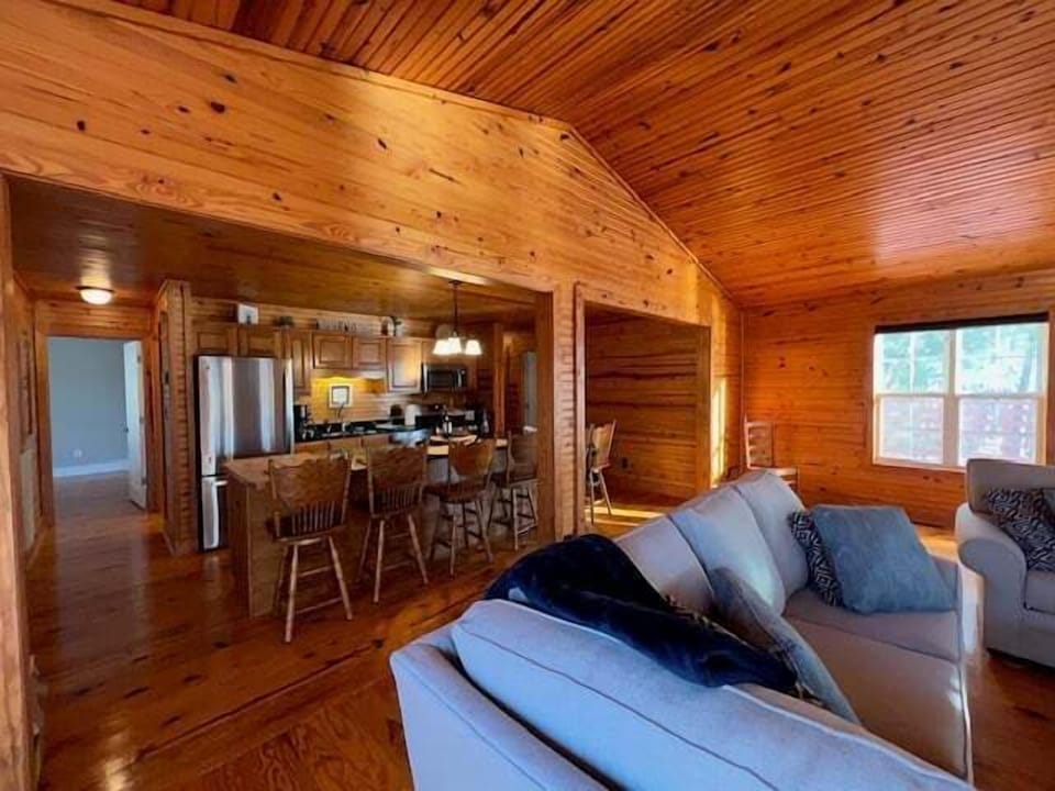 House, Multiple Beds, Patio (Julie Hubbs 843 Cypress Harbor Rd) | Living area