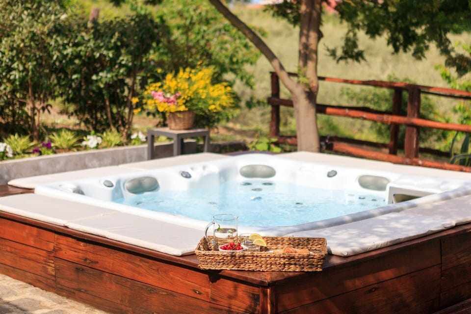 Outdoor spa tub