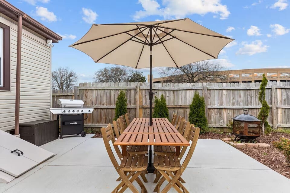 Gas grill, outdoor dining and fire pit.