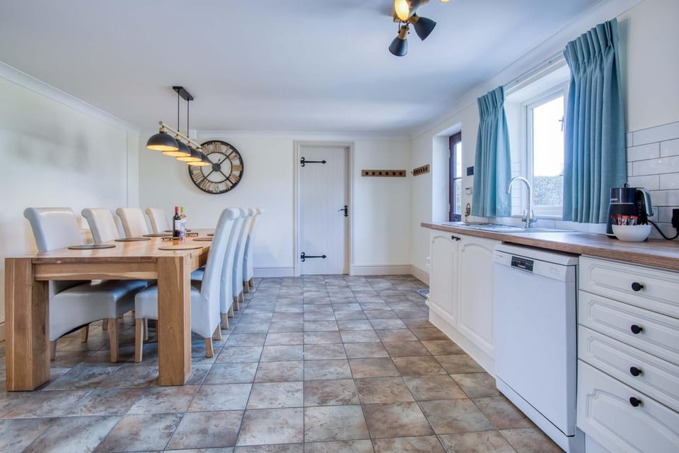 Microwave, oven, highchair