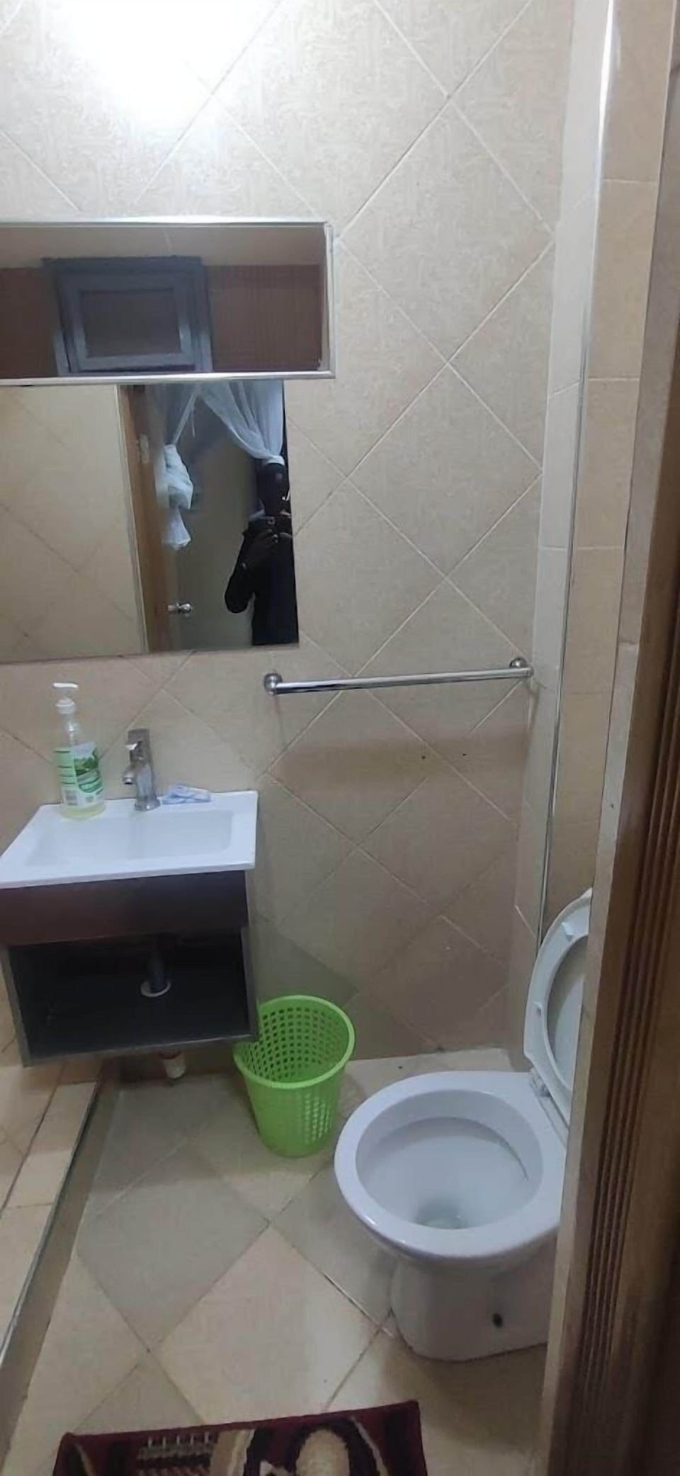 Deluxe Single Room | Bathroom | Shower, slippers, towels, soap