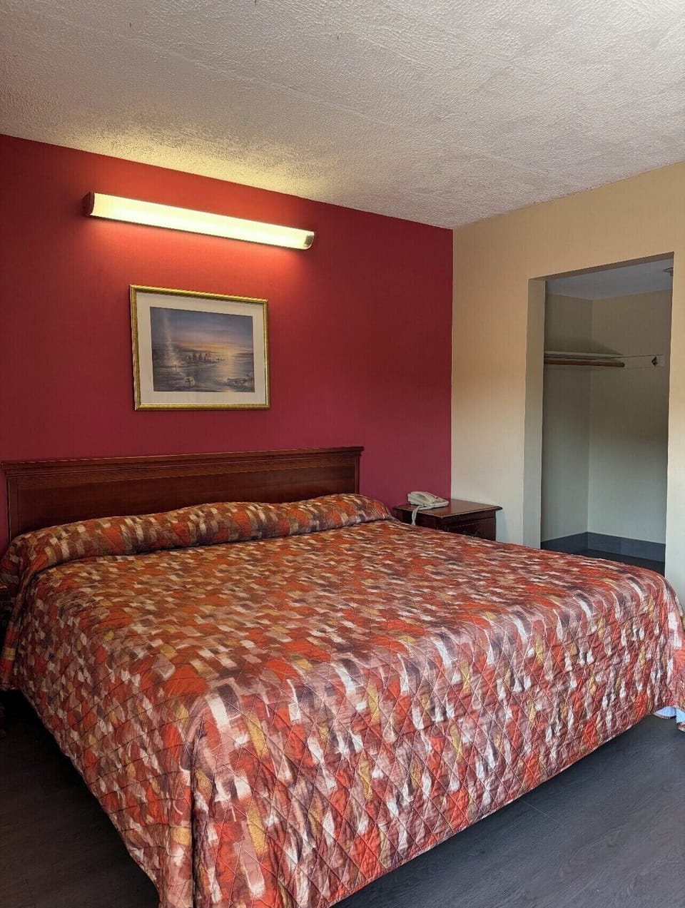 Deluxe Single Room, Balcony, City View | Desk, free WiFi