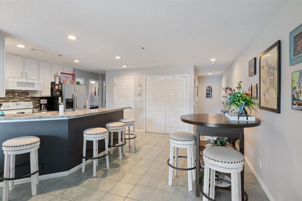 Condo, Multiple Beds, Patio (No Plans Paradise) | 3 bedrooms, individually decorated, individually furnished, bed sheets