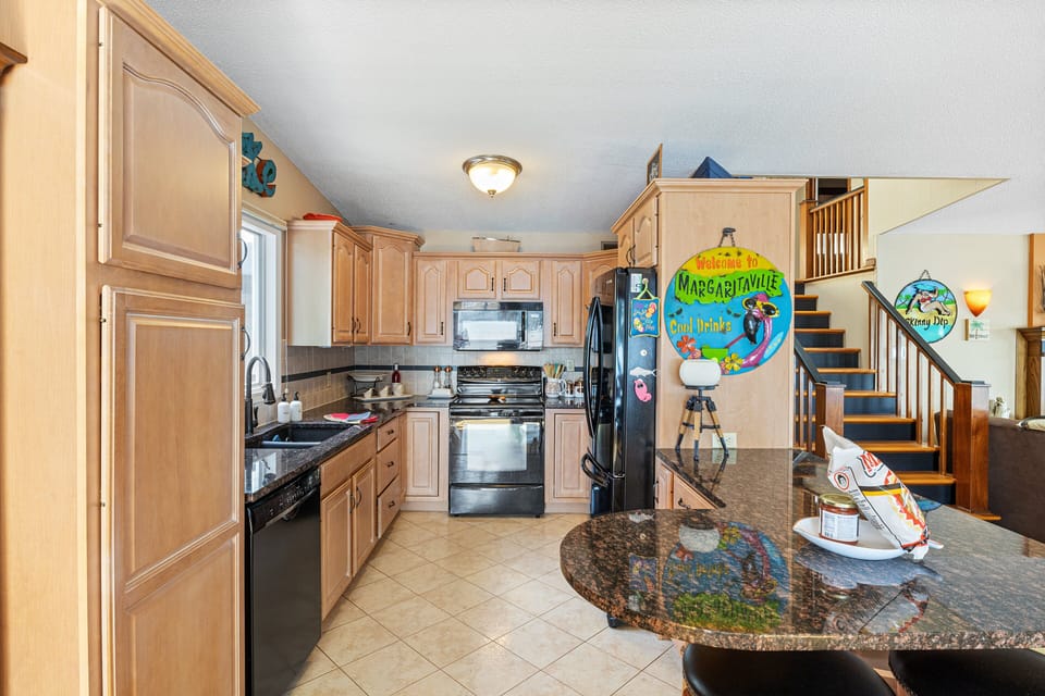 House, Multiple Beds, Patio (Rhondi's Retreat) | Private kitchen