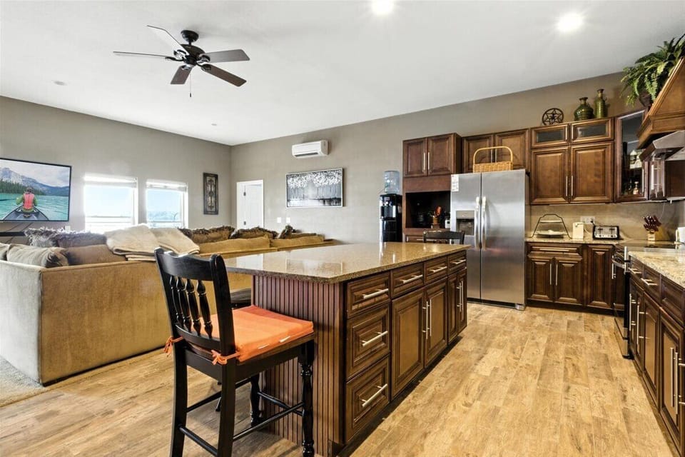 House, Multiple Beds, Patio (Hidden Gem) | Interior