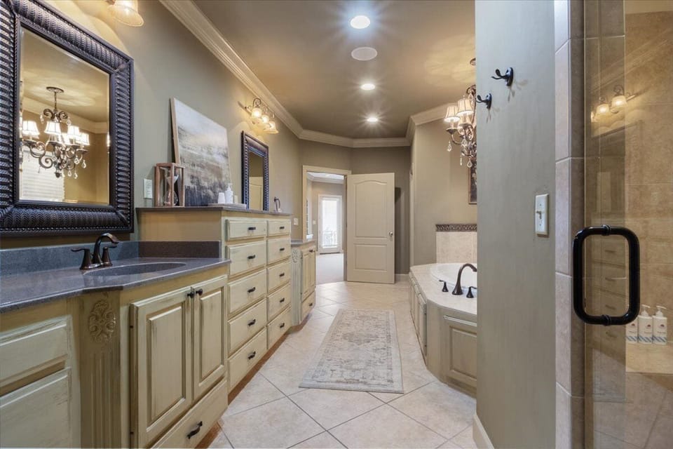 Luxury Lakefront Escape w/ Heated Pool, Hot Tub & Theater House in Sunrise Beach