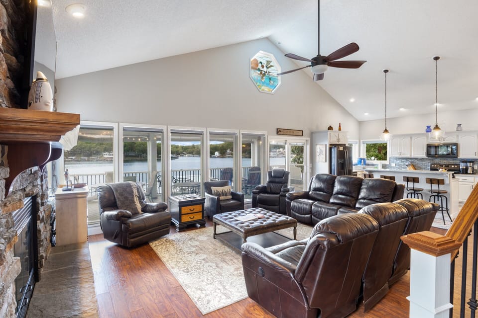 House, Multiple Beds, Patio (Island View) | Living area