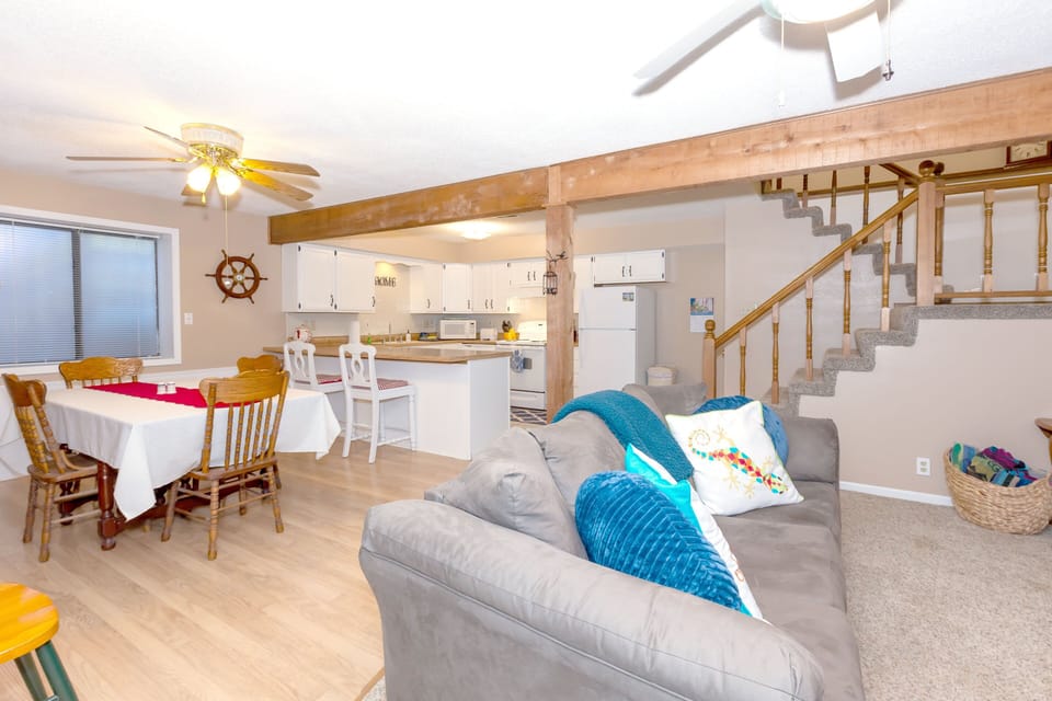 House, Multiple Beds, Patio (Siesta Shores) | Living area