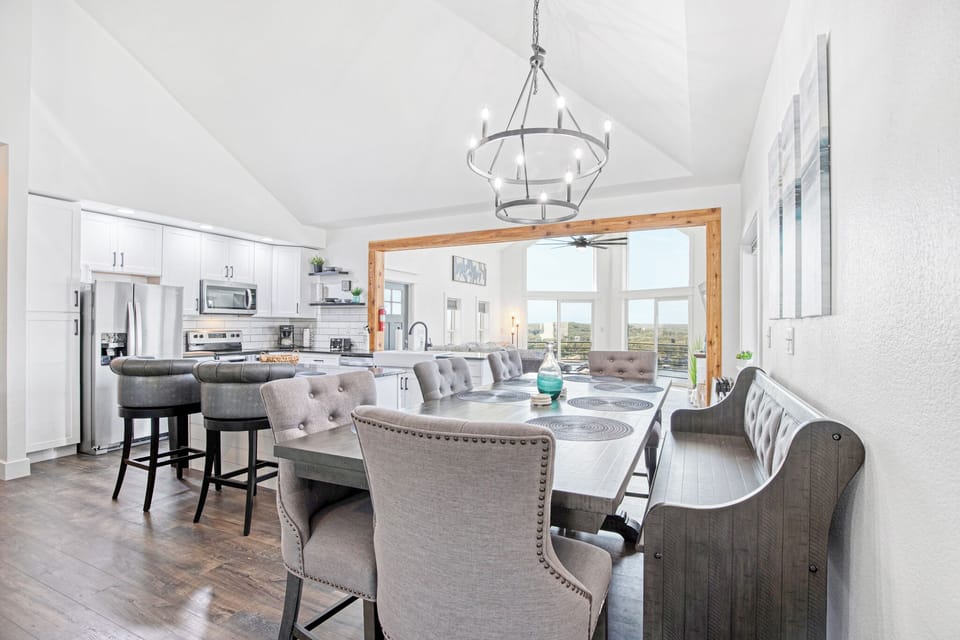 House, Multiple Beds, Hot Tub (The Grandview) | 5 bedrooms, individually decorated, individually furnished, bed sheets