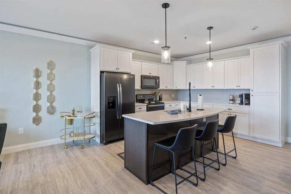 Condo, Multiple Beds, Patio (Lake Adventures) | Private kitchen