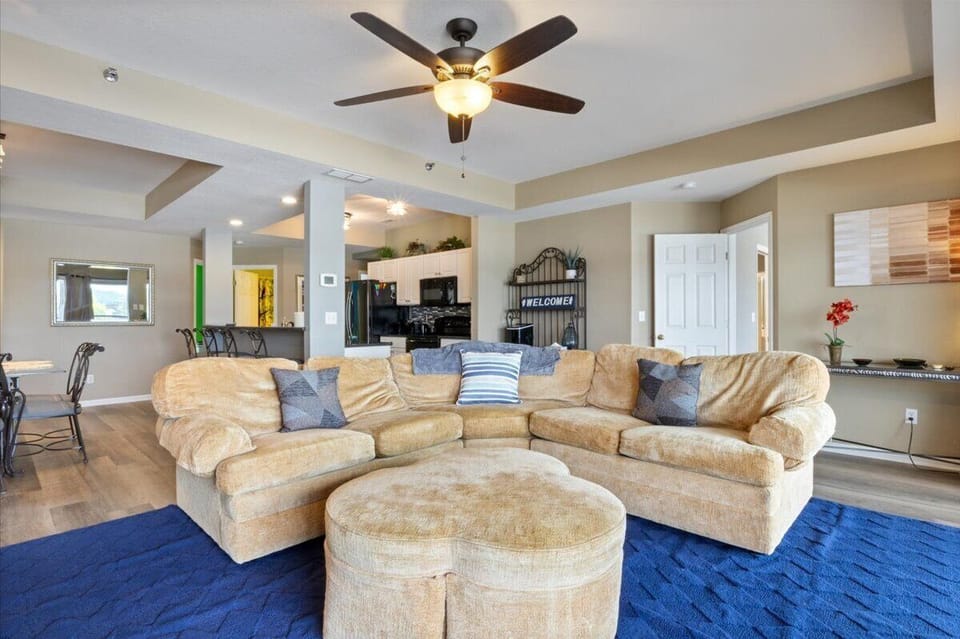 Condo, Multiple Beds, Patio (Wake Lake) | Living area