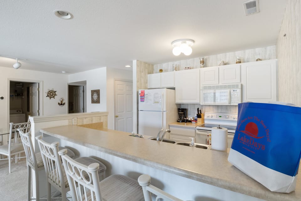 Condo, Multiple Beds, Patio (Day Dreamer) | Private kitchen