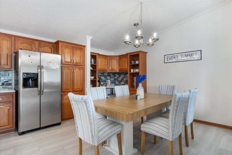 House, Multiple Beds, Patio (Ripple Cove Hideaway) | 5 bedrooms, individually decorated, individually furnished, bed sheets