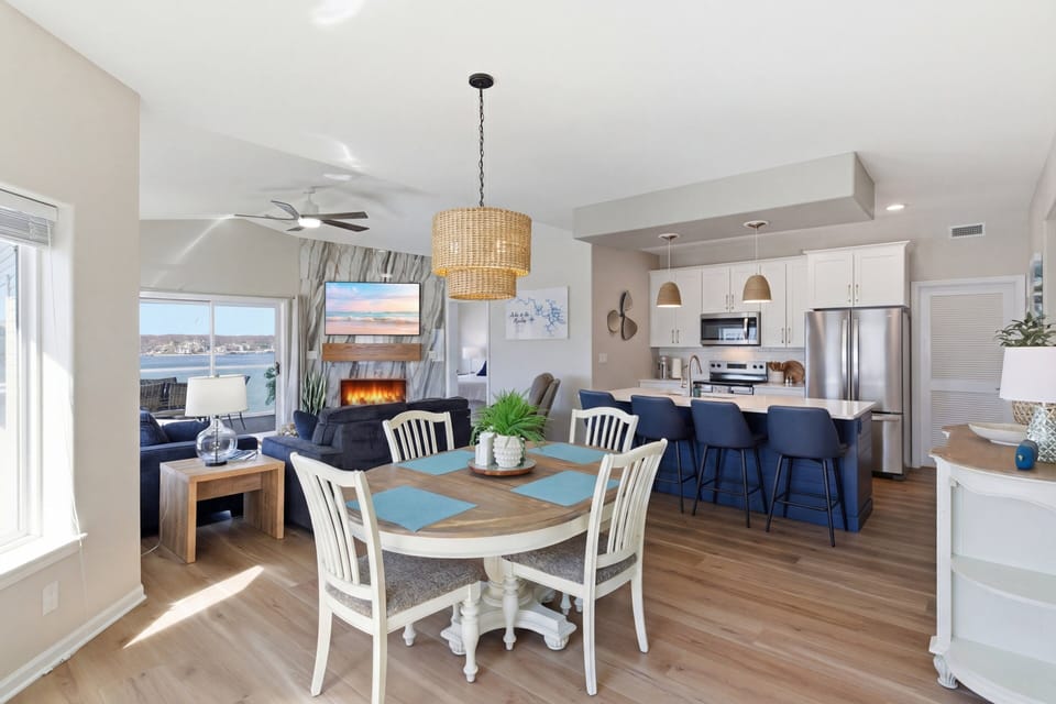 Condo, Multiple Beds, Pool Access (High Tide Hideaway) | Dining