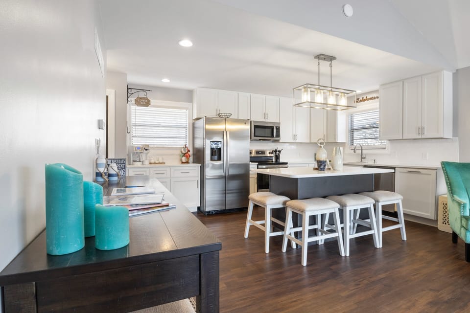 House, Multiple Beds, Patio (Sunrise Shores) | Private kitchen
