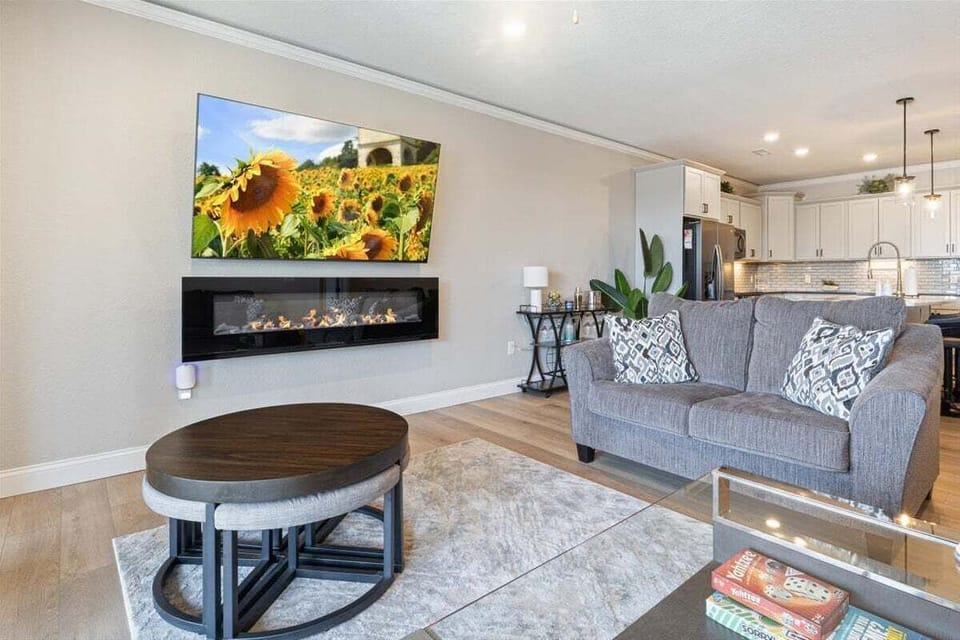Condo, Multiple Beds, Patio (Lookout Lodge) | Living area