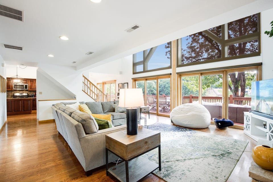 House, Multiple Beds, Patio (Byrde's Hideaway) | Living area